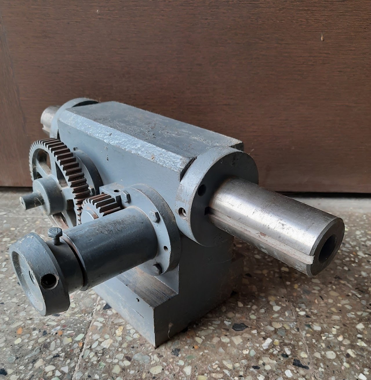 Special Gear Tailstock For Drilling Purpose