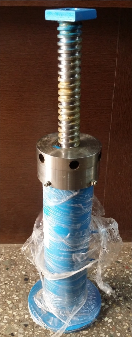 Long Travel Screw Jack