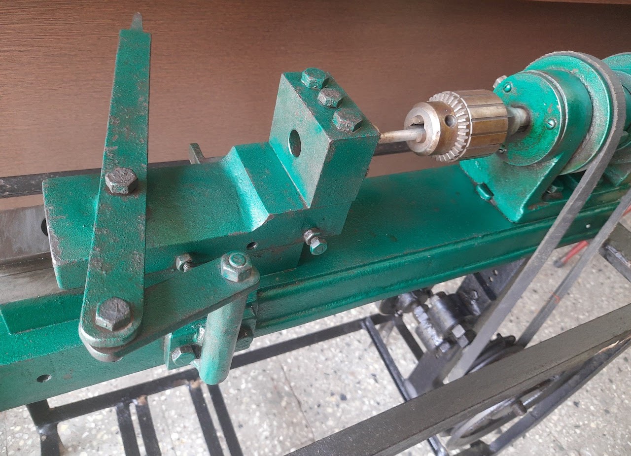 Horizontal Tapping and Threading Machine