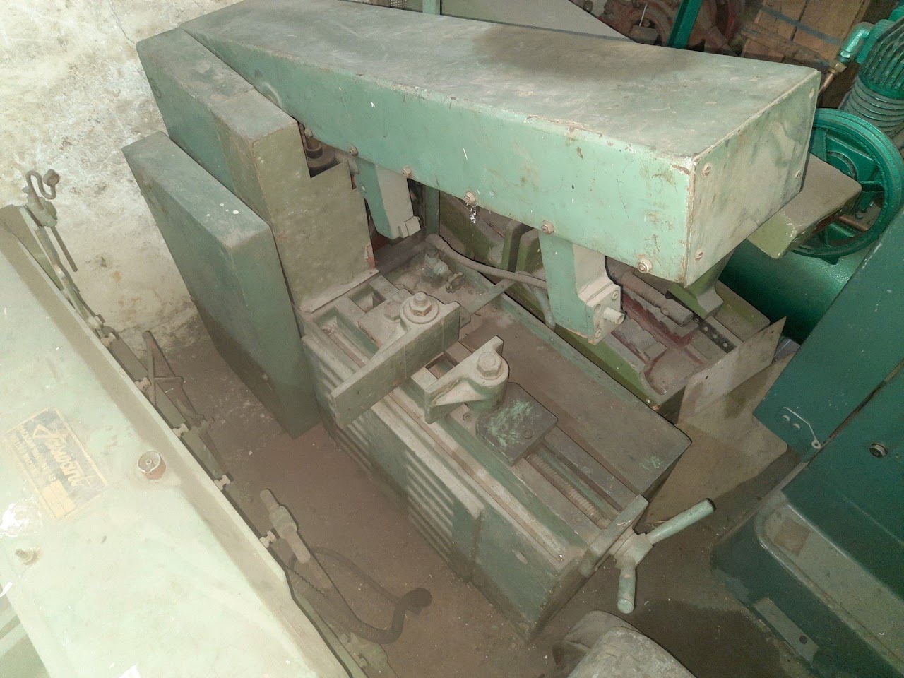 Used HMT Hydraulic Hacksaw Machine