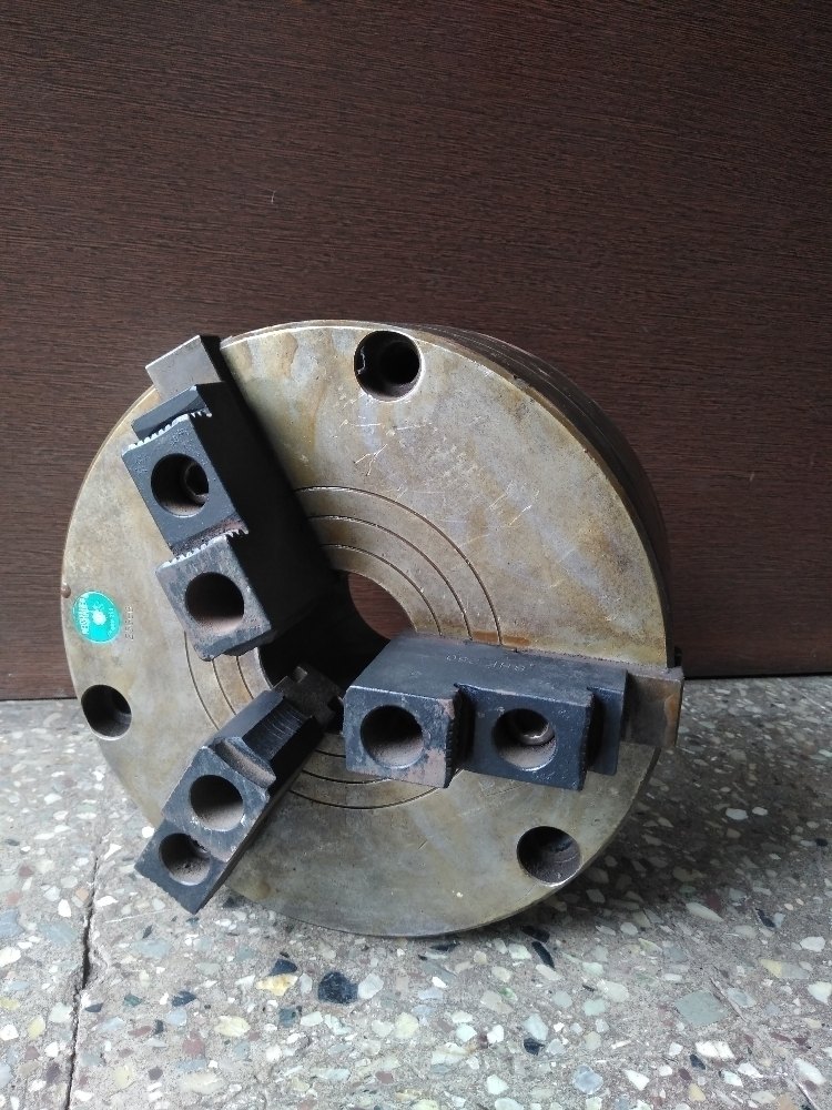 Used Master Gripping Chuck
