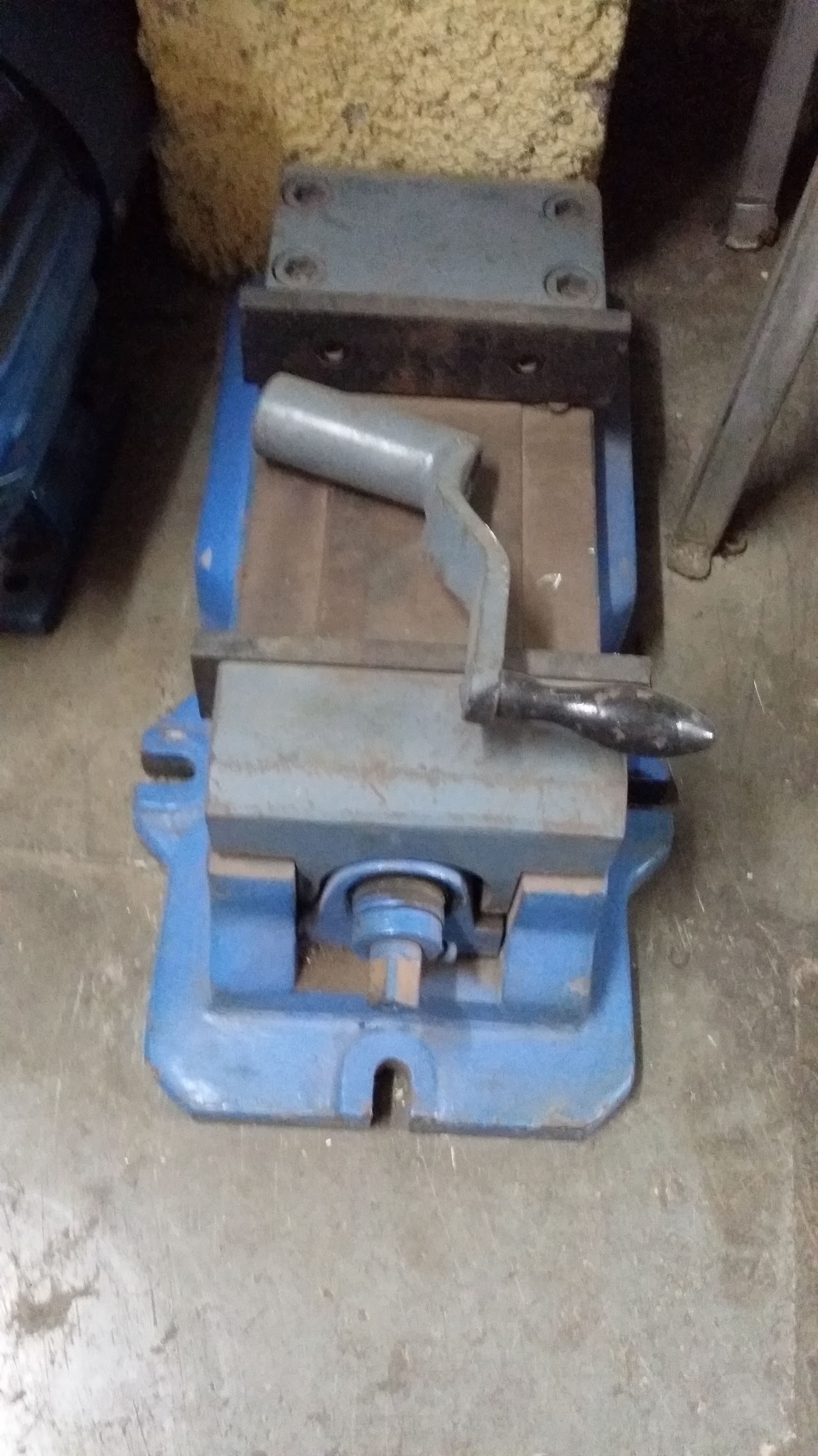 Hydro Pneumatic Vice